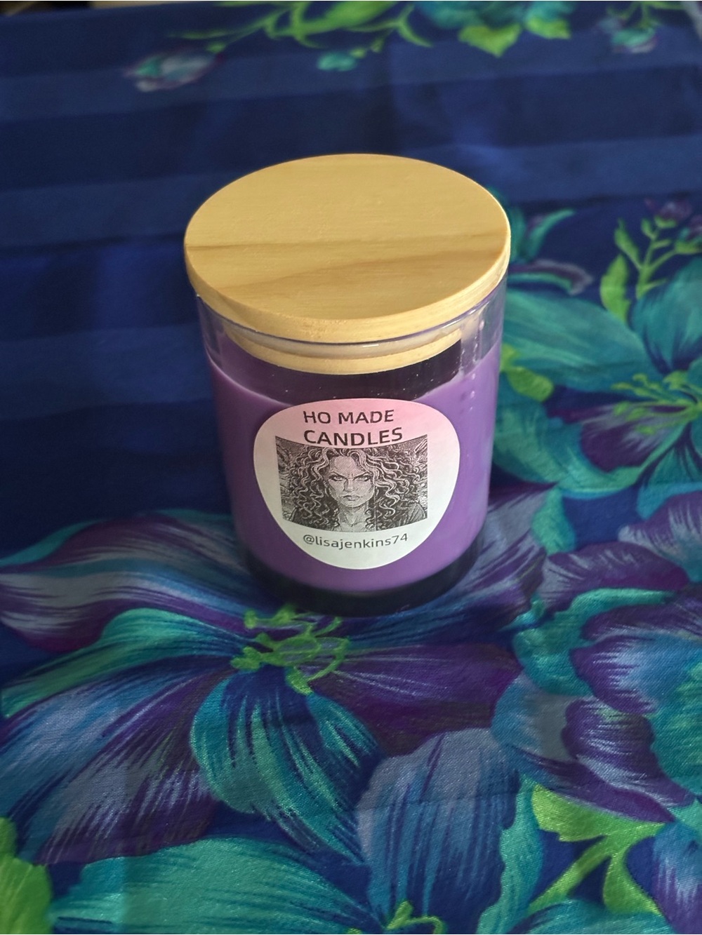 Handmade Floral Bouquet Candle in Glass Jar with Wooden Lid - Picture 2 of 2